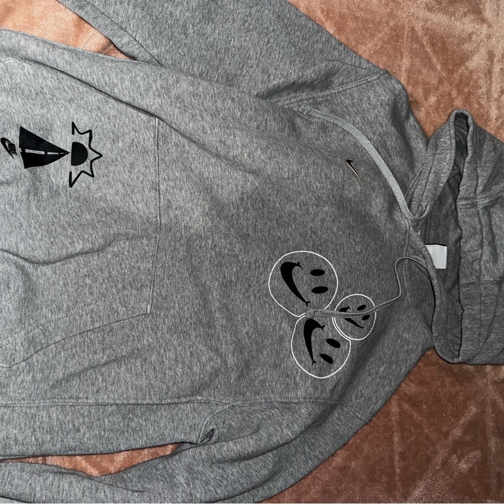 Nike Gray Graphic Sweater Pullover
